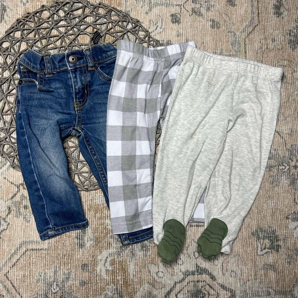 Bundle baby boy Oshkosh & Carter’s bottoms